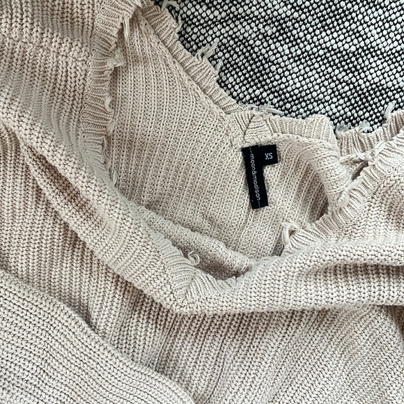 Moon & Madison beige top - Picture 2 of 3